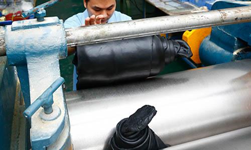 客制化橡膠塑膠制品制造商,廣州森拓橡塑制品有限公司:堅(jiān)強(qiáng)的產(chǎn)品設(shè)計(jì)